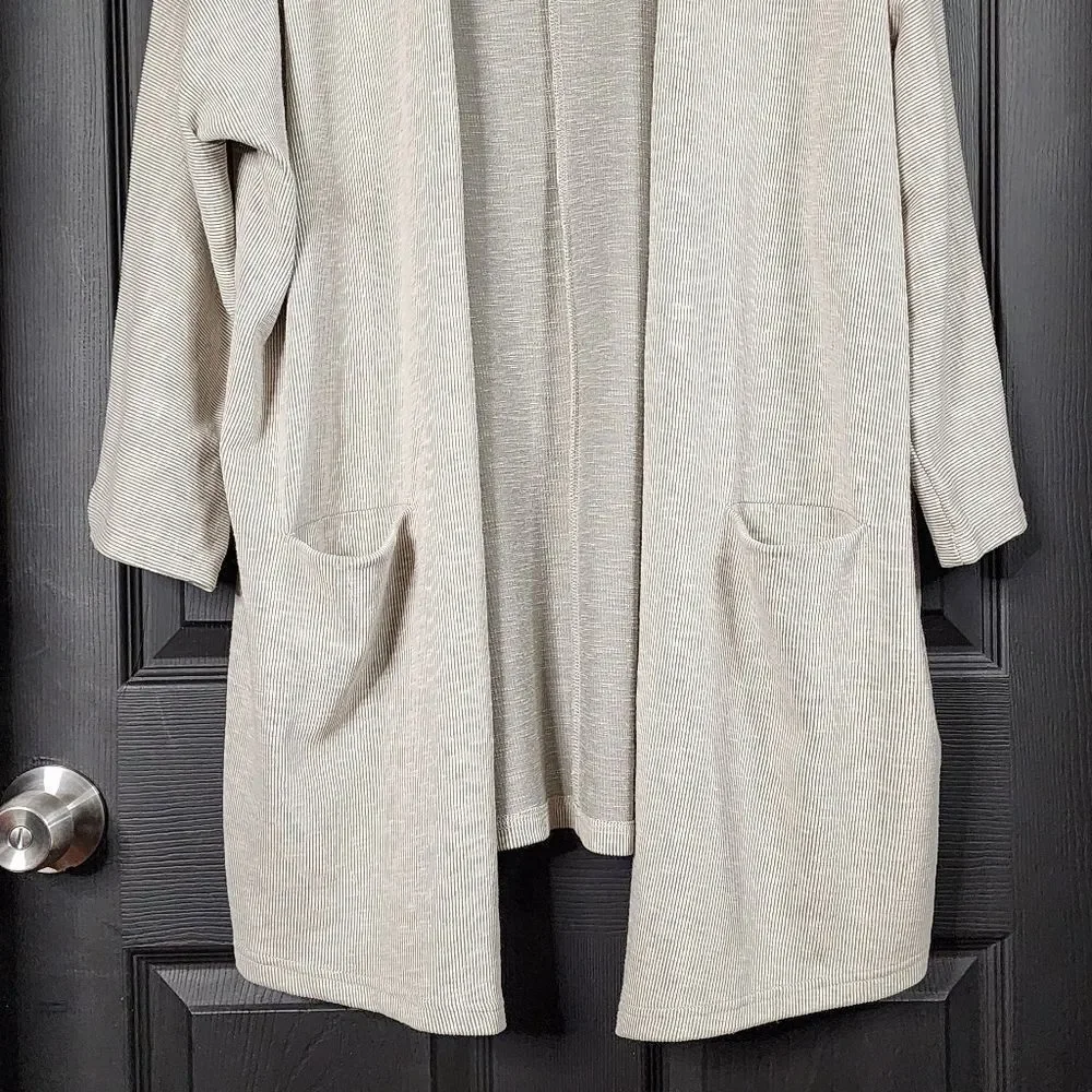 DONNI. Ribbed Sweater Coat